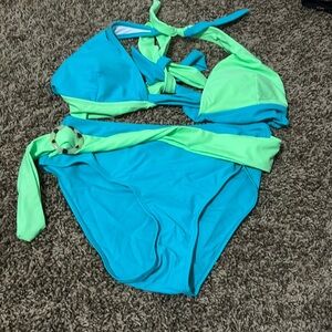 New without tags women’s bikini